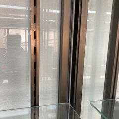 再出品！！ガラス棚　ディスプレイ棚　1台の画像
