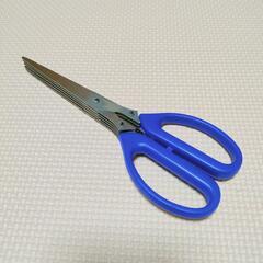 5連バサミの画像