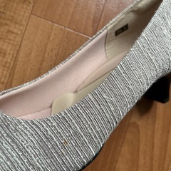 ✨25.5㎝新品未使用ベージュ系パンプスの画像