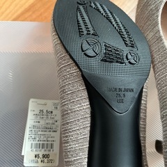 ✨25.5㎝新品未使用ベージュ系パンプスの画像