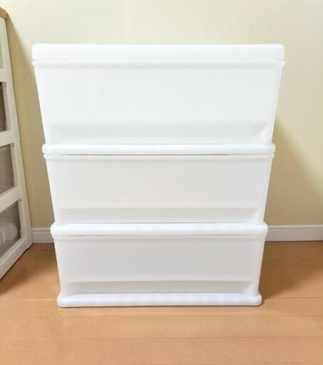 美品　ニトリ　三段引き出し衣装ケース