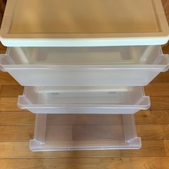 収納ケース　３段の画像