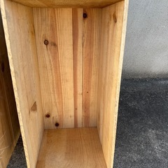 りんご箱二箱の画像