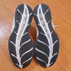 ニューバランス　トレーニングシューズ　22.5の画像