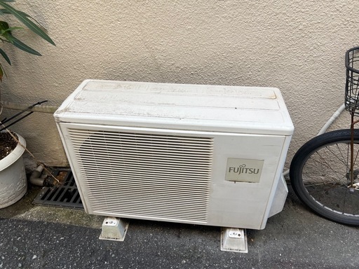 FUJITSU 形 名 AS-E28S-W 室外機付き　ルームエアコン FUJITSU 形 名 AS-E28S-W 室外機付き ルームエアコン
