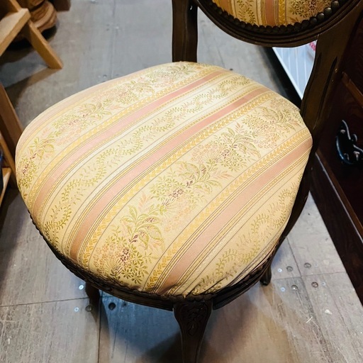 《売約済》【武蔵小山店】 【～4/14限定SALE！店内全品20%お値引き！】　【～4/14限定SALE！表示価格より20%お値引き！】 ビンテージ　イタリア製　made in italy ダイニングチェア　チェア　イス　椅子　アンティーク　サロンチェア  検　イタリア サルタレッリ フローレンス ダイニングチェア ファブリック Saltarelli MOBILI ロココ調 猫脚  ドールチェア　vintage antique