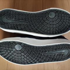 ナイキ SB チャージ キャンバス スニーカー 28cmの画像