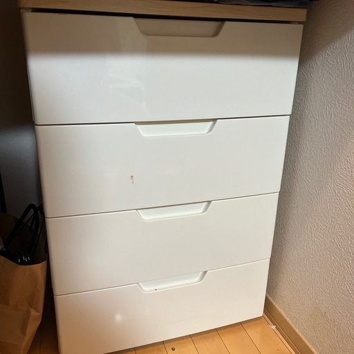 収納棚