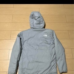 新品🍀ザノースフェイス リバーシブル        　　　　　　メンズM 紺&シルバーグレーの画像