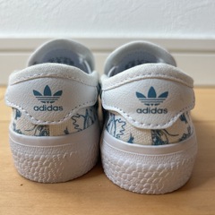 adidas Disney ベビーシューズの画像