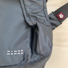 【新品】NINNA NANNA 黒 抱っこ紐の画像