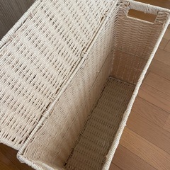 蓋付き収納ボックス　の画像