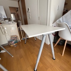 IKEA デスク　高さ調節可