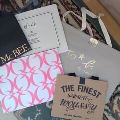 ブランドショップ袋の画像