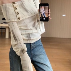 オフショルダーニットトップス