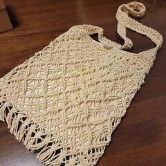 新品未使用 ナチュラルな帽子 バッグ  サンダルの3点セットの画像