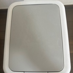 ペダルペール　ゴミ箱の画像