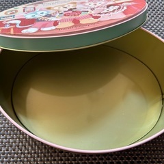 ディズニー　ダッフィー　缶の画像
