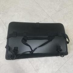 ヘッドレストテーブルの画像