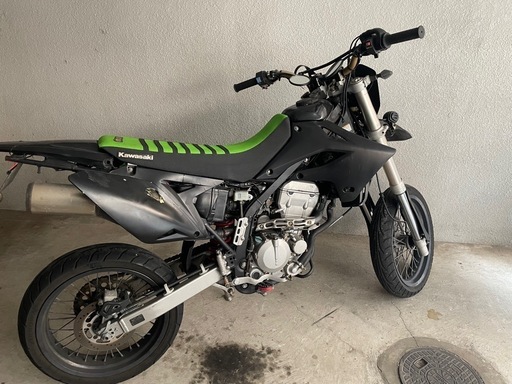Dトラッカー250