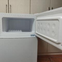 中古2024年製冷蔵庫85L(ELSONIC製)の画像