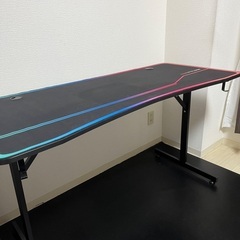 ゲーミングデスク　引き取り限定