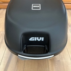 （お取引中）GIVIリアボックス