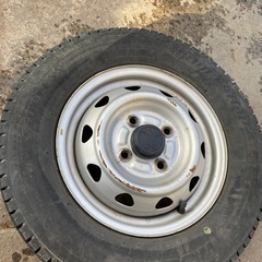 軽トラ タイヤ 145R12 一本必要としています。
