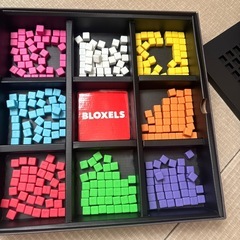 BLOXELS の画像