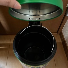 ジャグラー　ゴミ箱　の画像