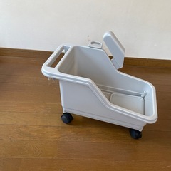 灯油ポリタンク入れ