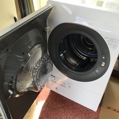 ドラム式洗濯機　11kg 乾燥6kg 2017年製の画像
