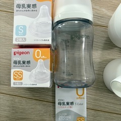 最終価格！電動搾乳機と新品哺乳瓶と乳首の画像