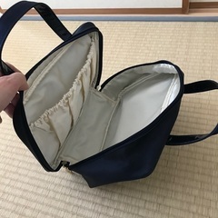 資生堂　紺色ポーチの画像