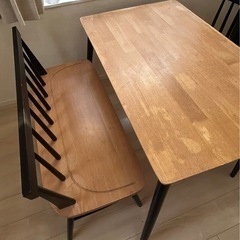 取引中　テーブル　チェアの画像