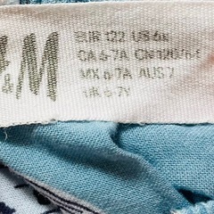 H&M 蝶柄 水色 トップスとスカートセットの画像