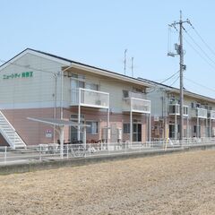 敷・礼０円　冷蔵庫・洗濯機・テレビ・電子レンジ付きのアパー…
