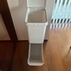 ゴミ箱の画像