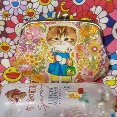 新品　ネコ　猫　ねこ　ポーチ　財布　がま口　2重の画像