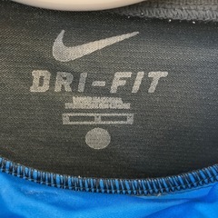 HA2502-167 配送不可 Nike モックネックテックシャツ ブルー ブラック サイズ:M 毛玉汚れ有りの画像