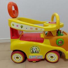 ワンワン　乗り物の画像