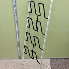 スチール製のスリッパスタンド・スリッパラック　４足用　＜２＞
