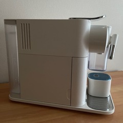 更にお値下げ❗️ネスプレッソカプセル式コーヒーメーカーの画像
