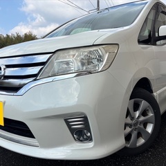 安心☆1年保証付き☆フリップダウンモニター付き☆月々1.1万円〜分割払い可❗️車検2年付き！大人気☆日産 セレナ ハイウェイスター☆8人乗り☆Bluetooth対応SDナビ☆走行中DVD見れます☆ETC☆便利なバックカメラ☆ドラレコ付きのフル装備☆両側電動スライドドア☆クルーズコントロール搭載☆ウィンカーミラー☆フル装備☆事故修復歴無し☆車内広々三列シート‼️の画像