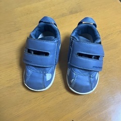 ベビーシューズ　１２.５cm  赤ちゃん　靴