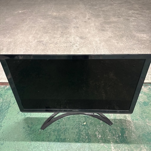 TOSHIBA ４２インチ　TV