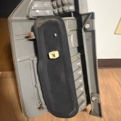 ノア70系 純正テールランプ右のみの画像