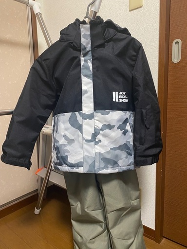 キッズ用スキーウエアー\n