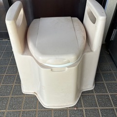 介護用品 ポータブルトイレ