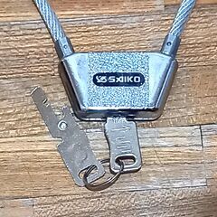 自転車のワイヤー錠の画像